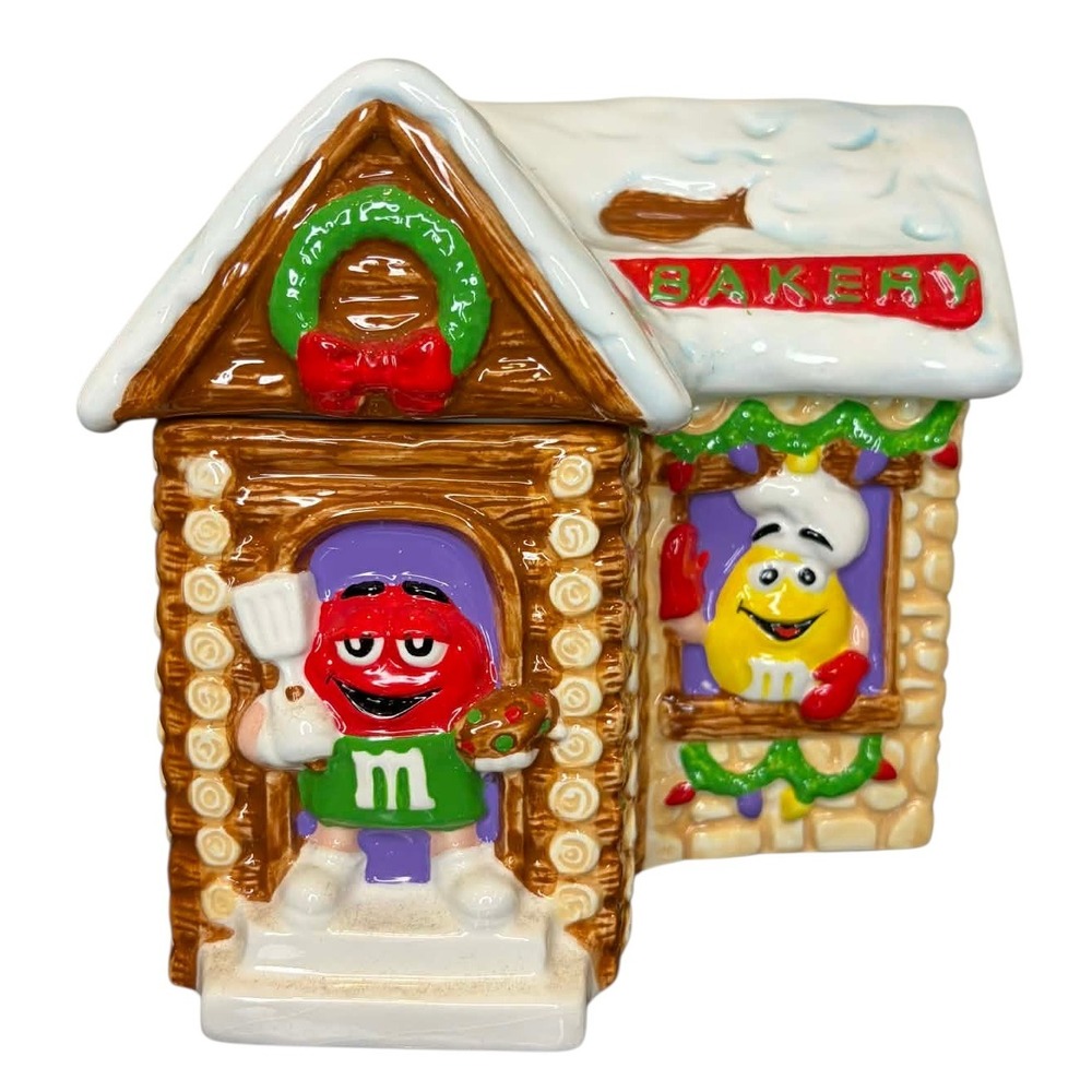 M&Ms Galerie 2003 Christmas Bakery Log Cabin Ceramic Cookie Jar Red Yellow Candy